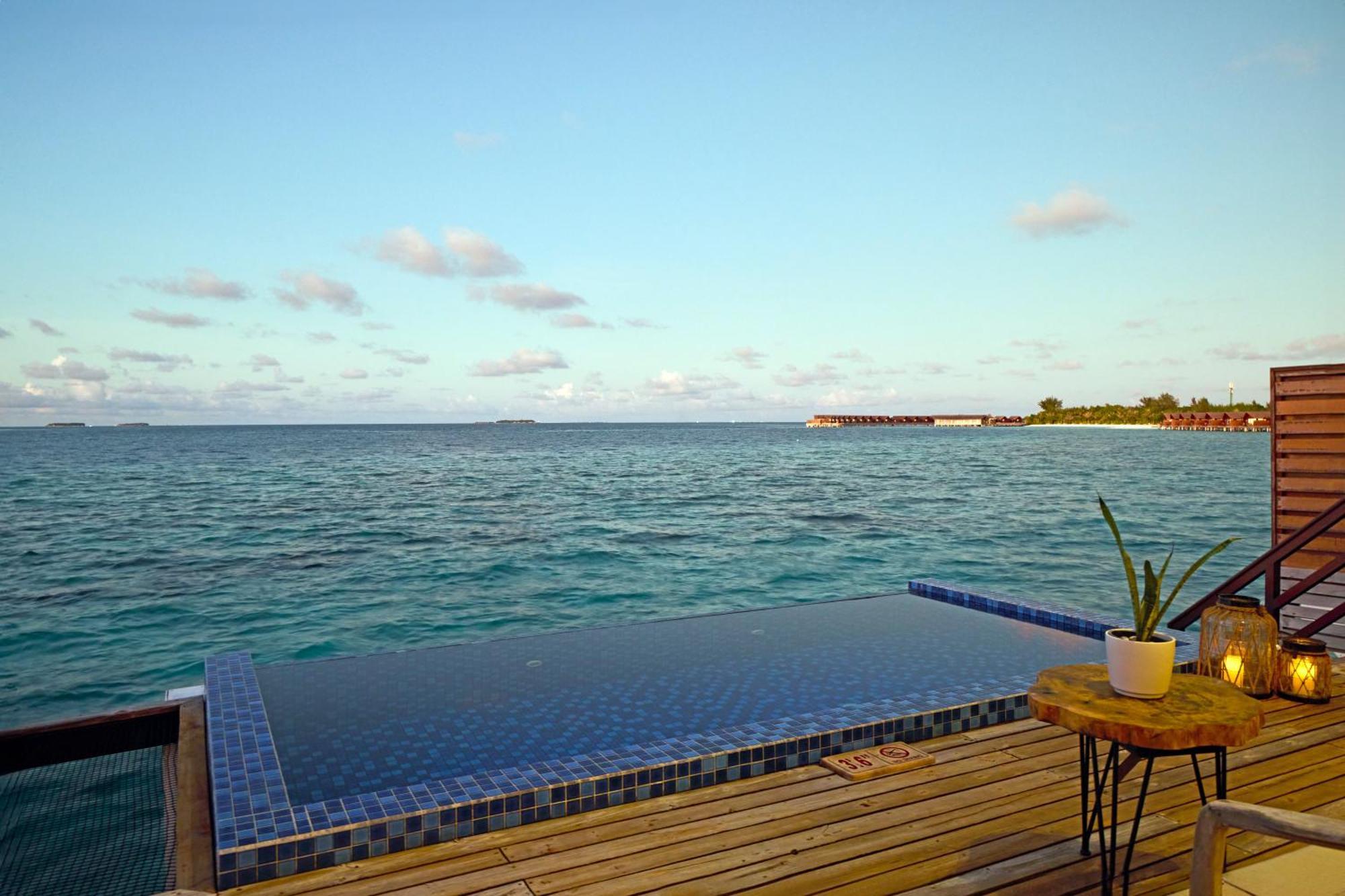 Grand Park Kodhipparu Maldives Hotel Baros Island Exterior foto