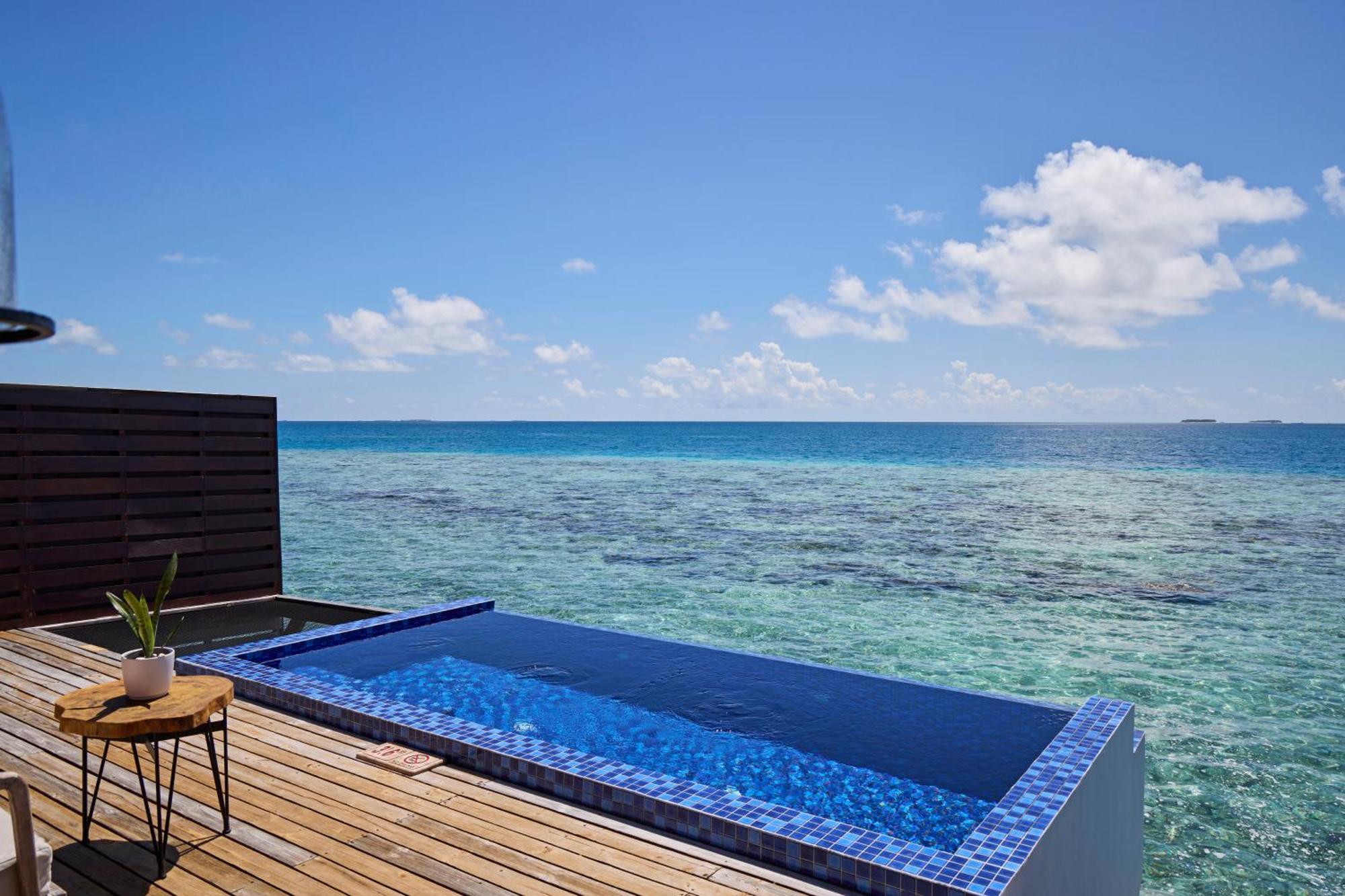 Grand Park Kodhipparu Maldives Hotel Baros Island Exterior foto