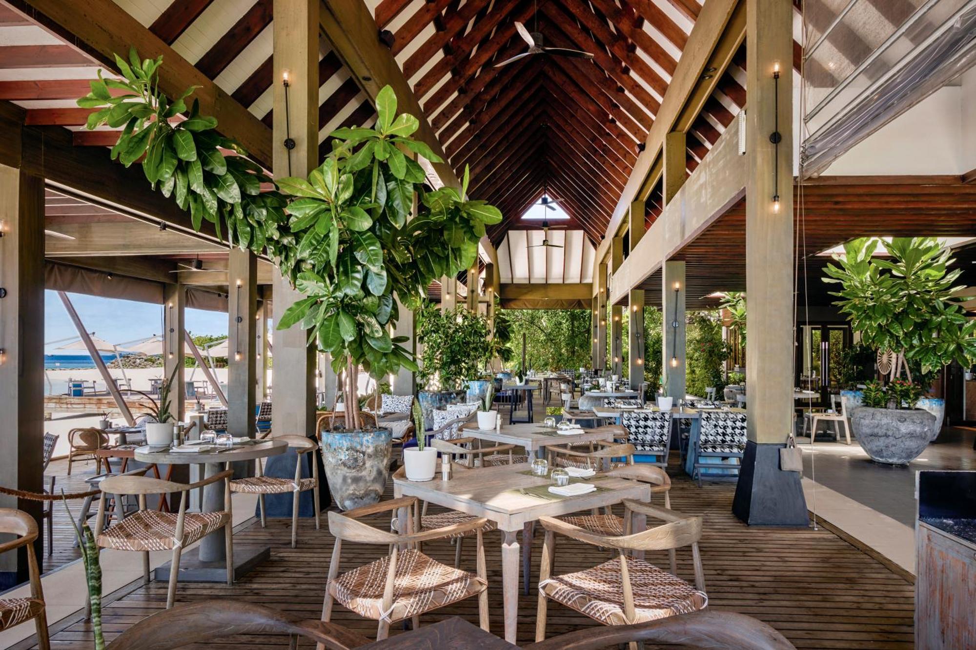 Grand Park Kodhipparu Maldives Hotel Baros Island Exterior foto