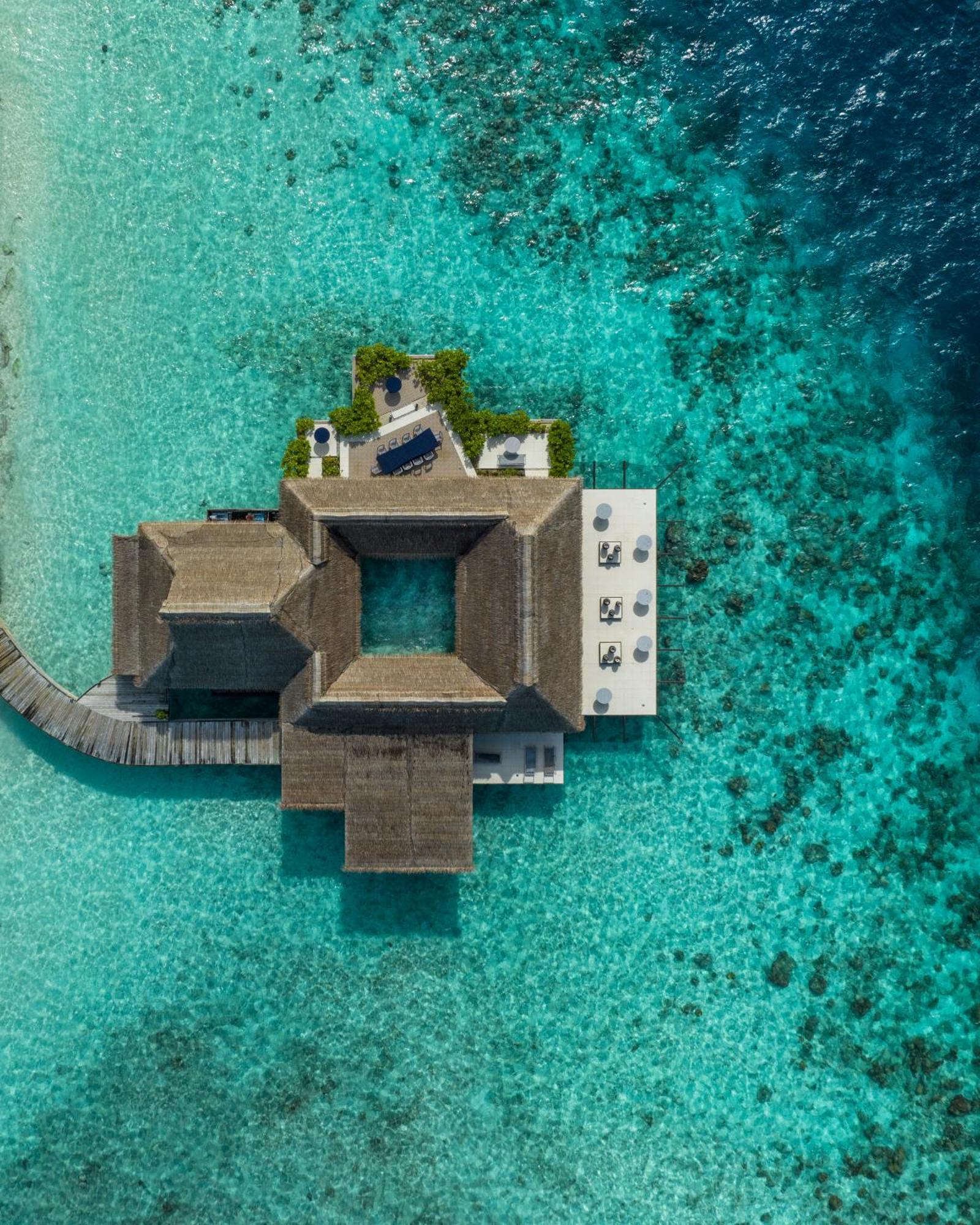 Grand Park Kodhipparu Maldives Hotel Baros Island Exterior foto